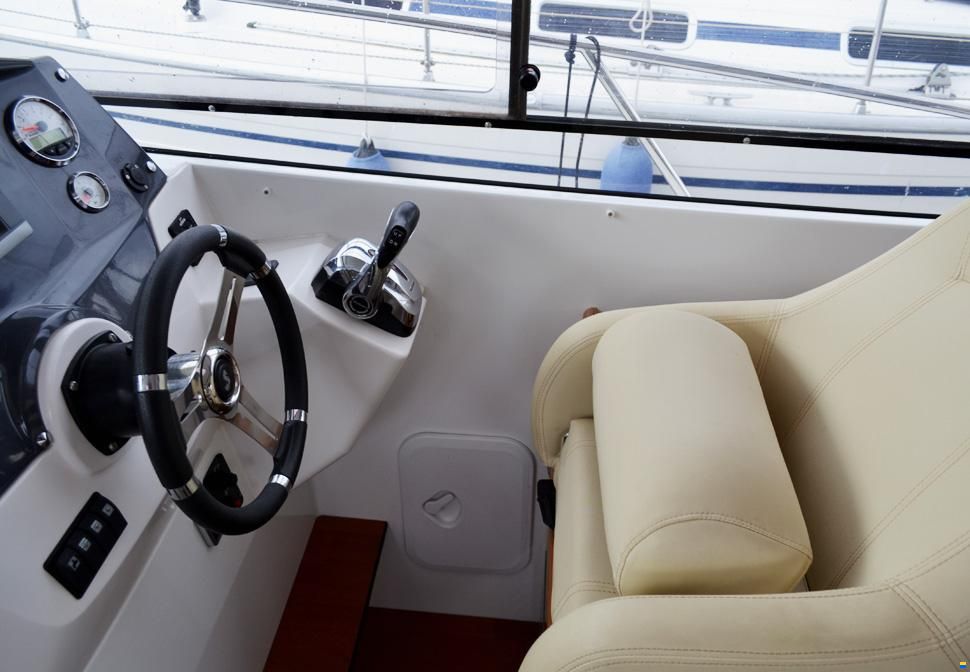 Beneteau Antares 8.80
