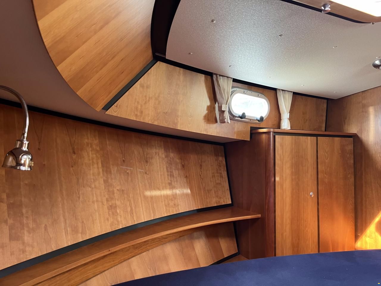 Linssen Grand Sturdy 29.9 Sedan