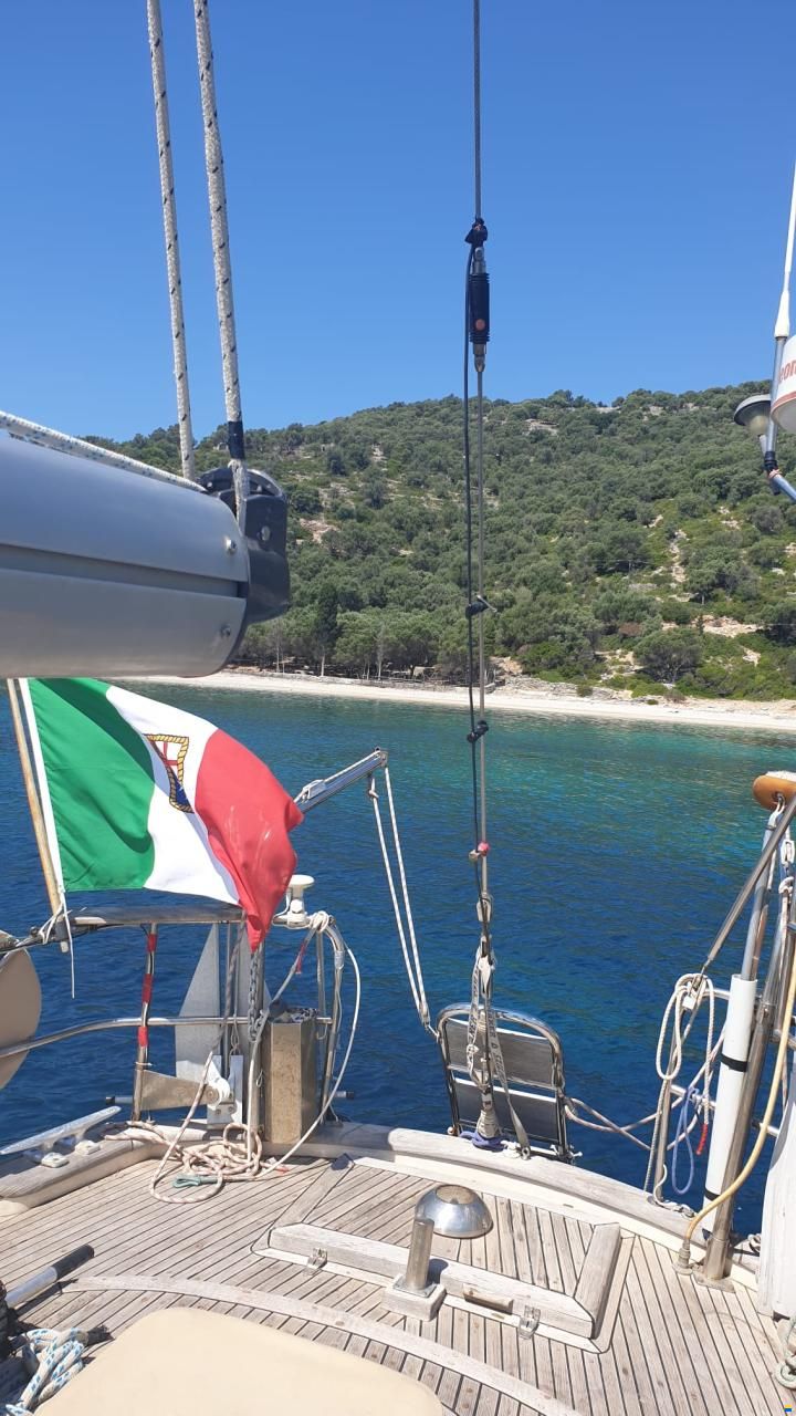 Hallberg-Rassy HR 42E Sloop