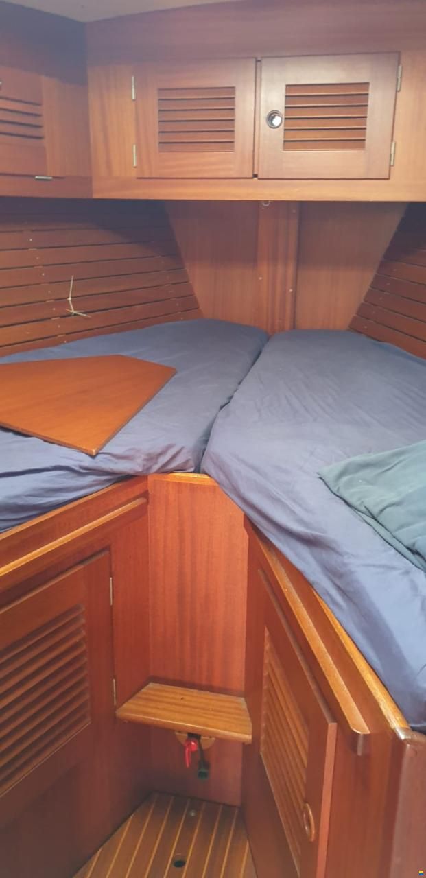 Hallberg-Rassy HR 42E Sloop