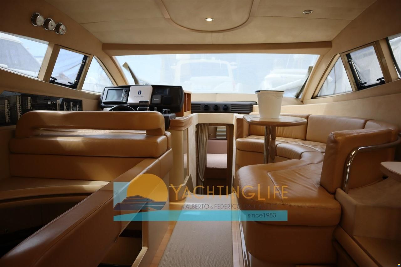 Ferretti 550