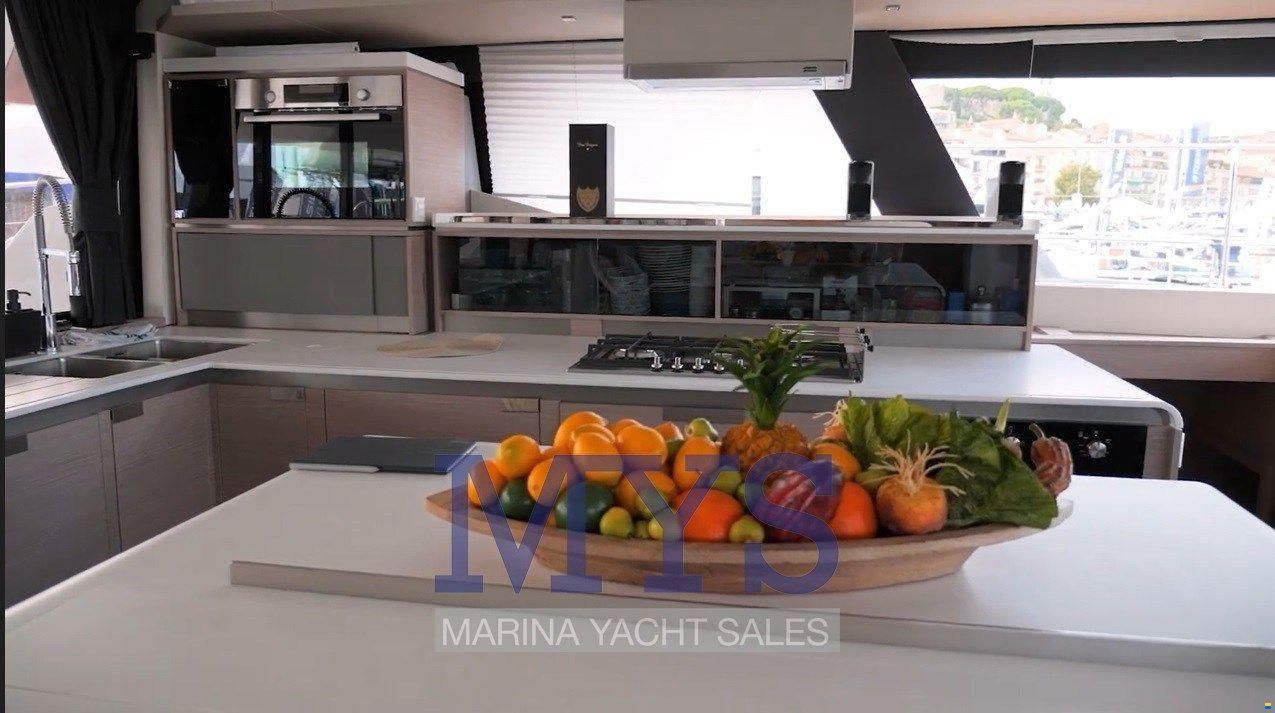Fountaine Pajot Power 67
