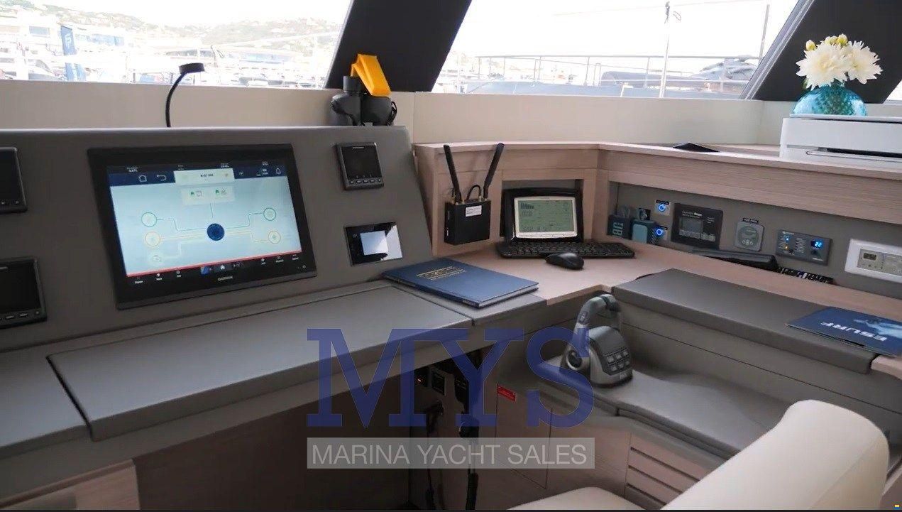 Fountaine Pajot Power 67
