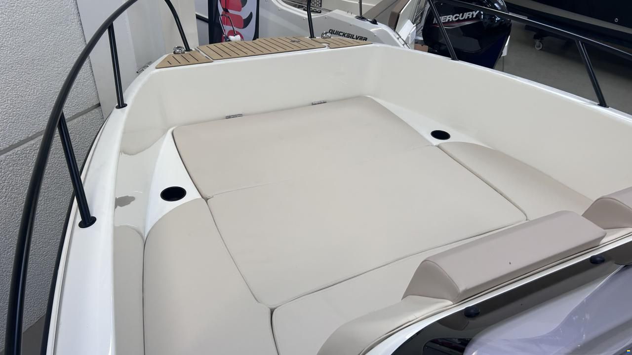 Quicksilver Activ 705 Open