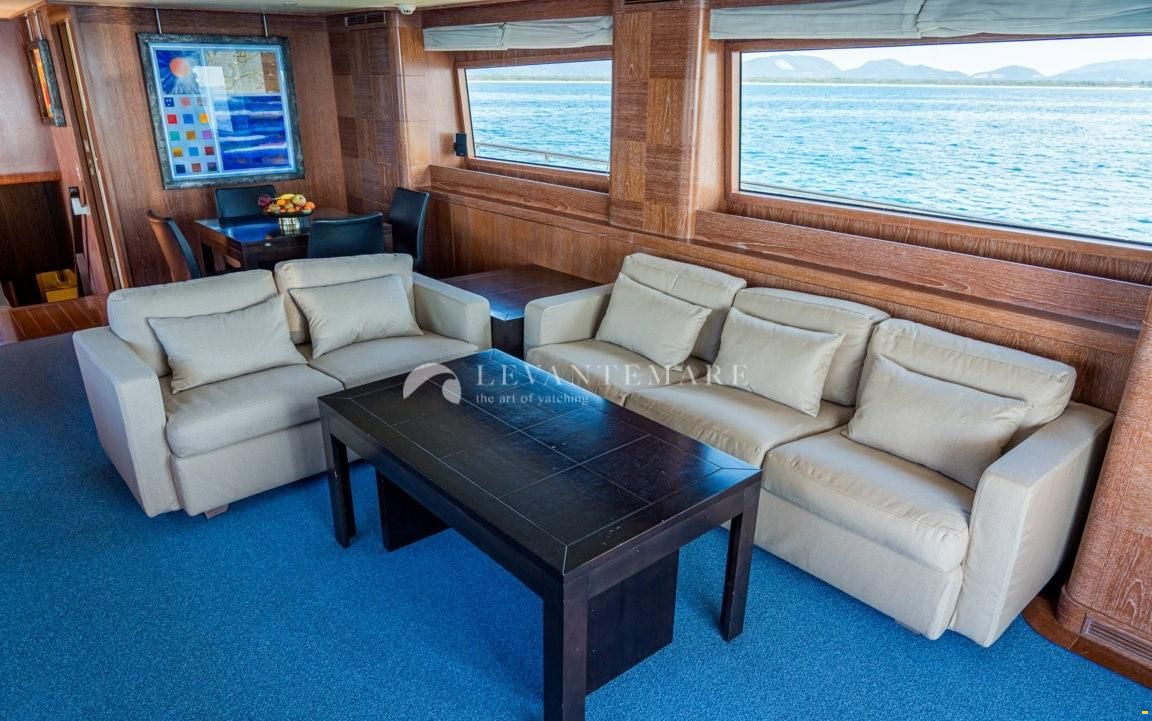 Cantieri di Pisa Akhir 85