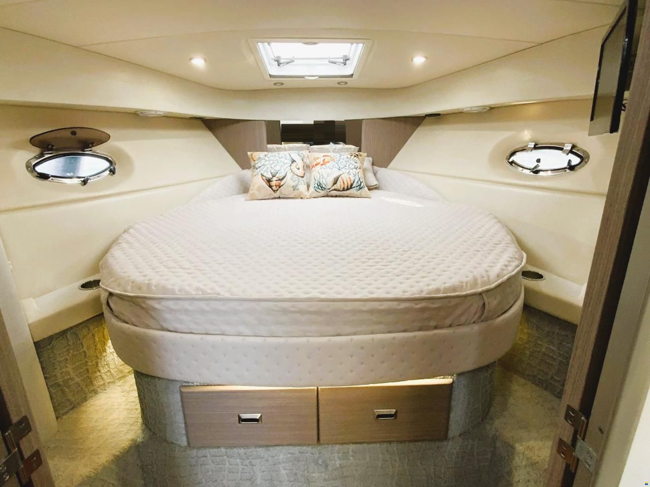 Formula 37 Performance Cruiser