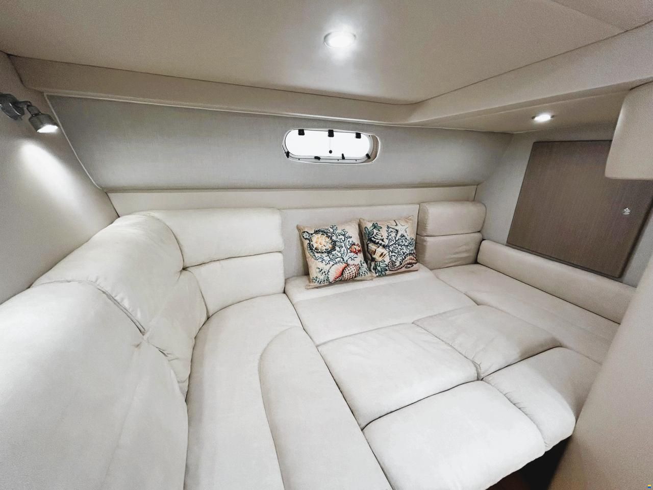 Formula 37 Performance Cruiser