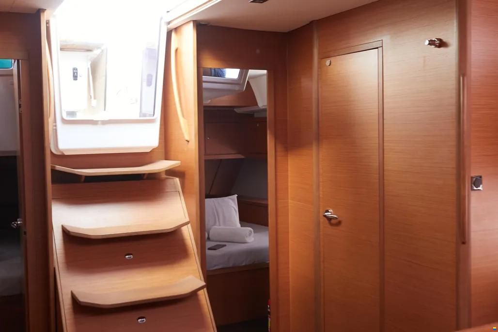 Dufour 470