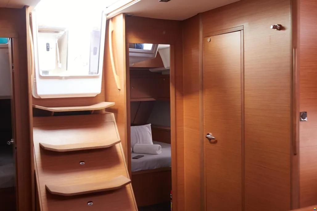 Dufour 470
