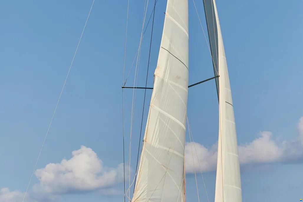 Dufour 470