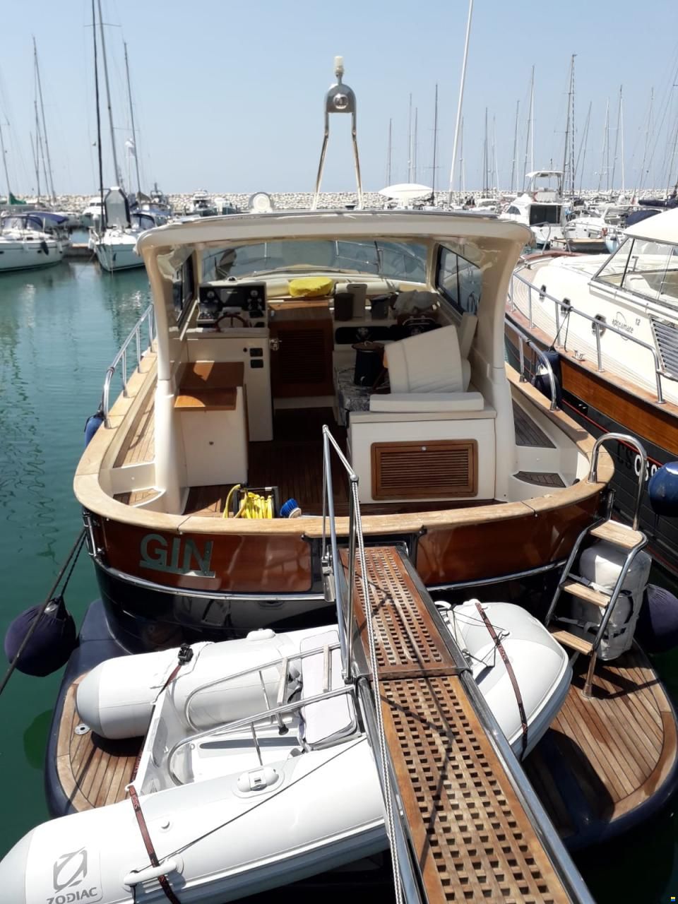 Di Donna Serapo 42 Cabin
