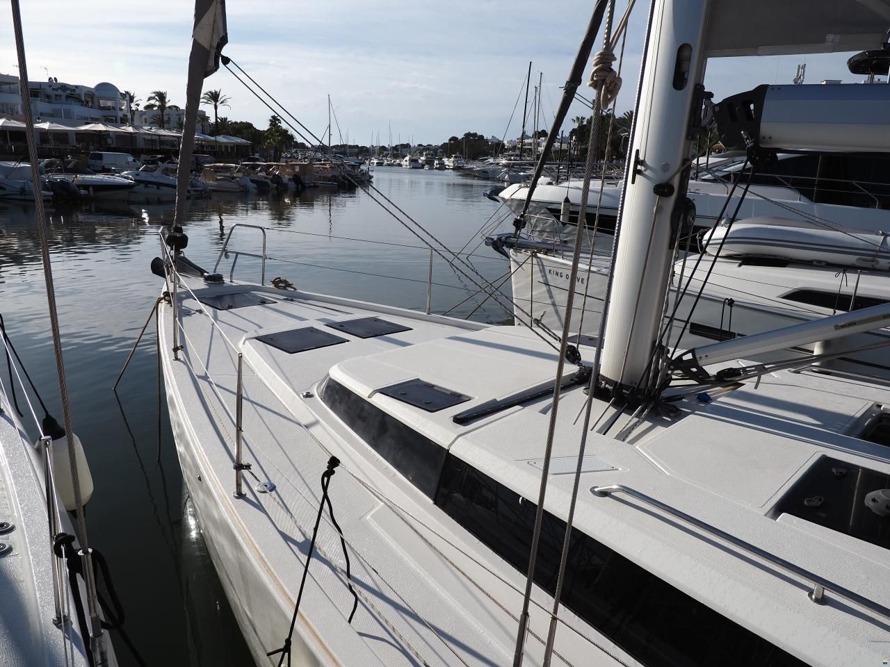 Bavaria C45 Style