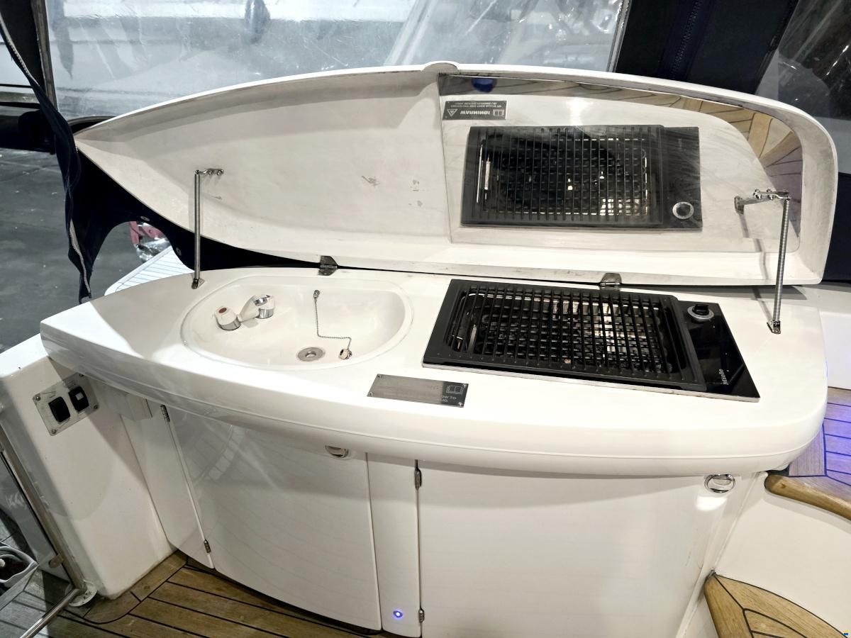Sealine T47