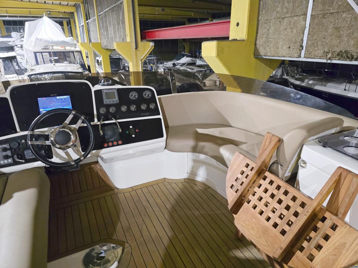 Sealine T47