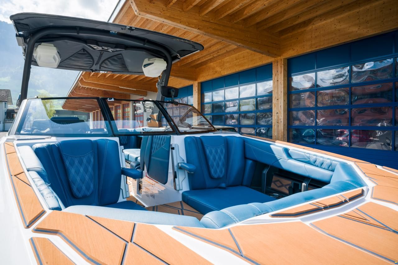Malibu M230