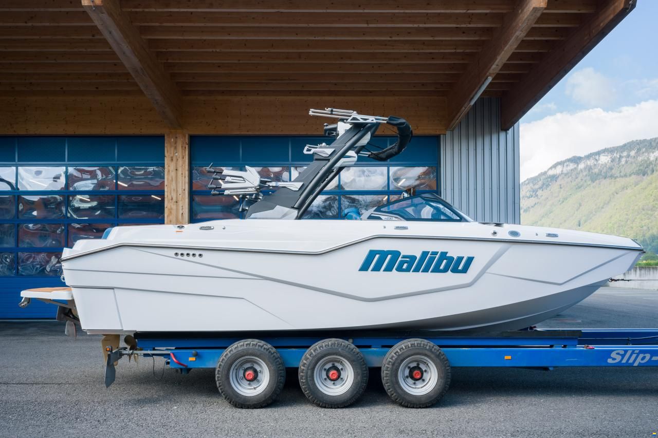 Malibu M230