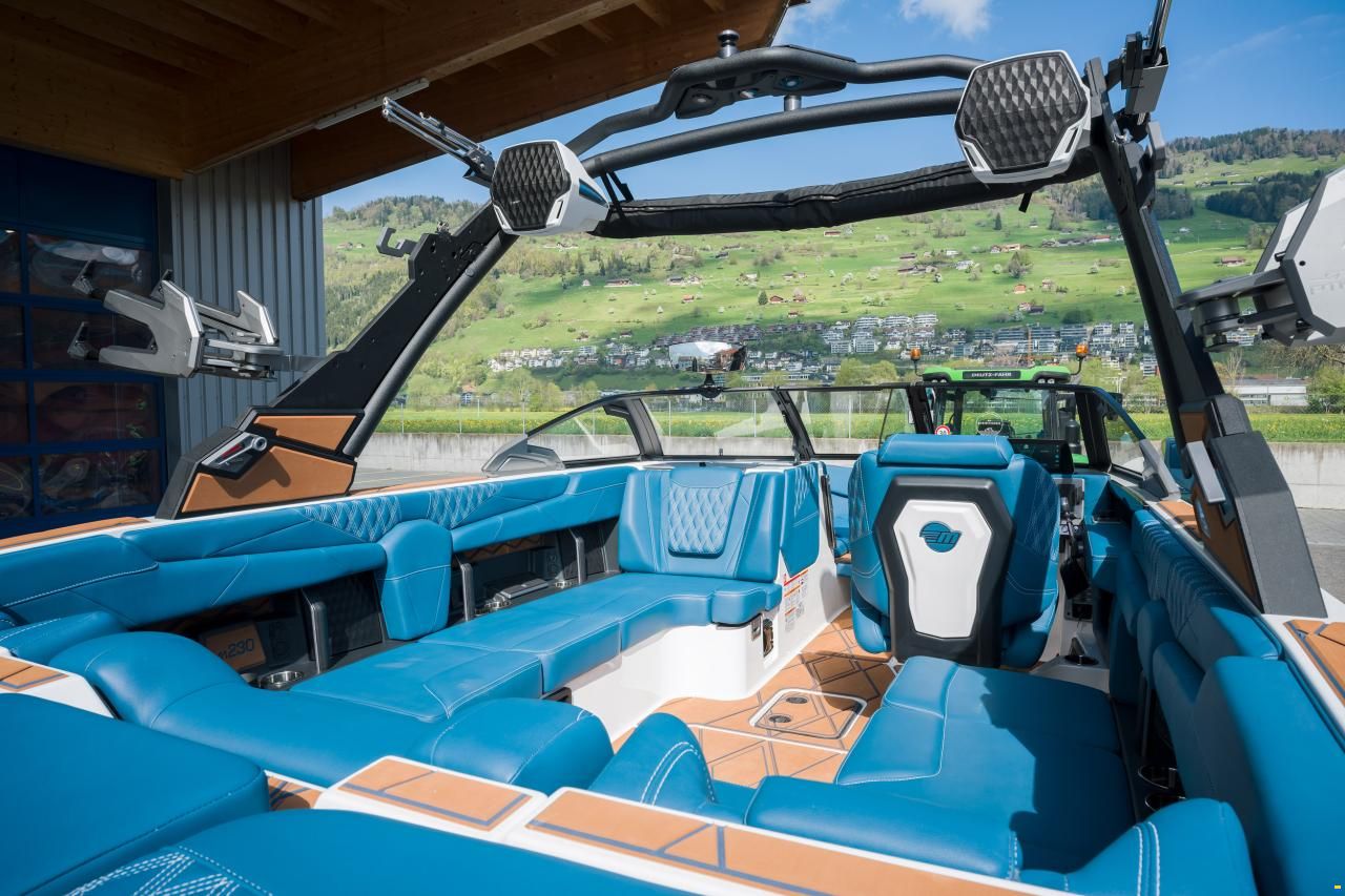 Malibu M230
