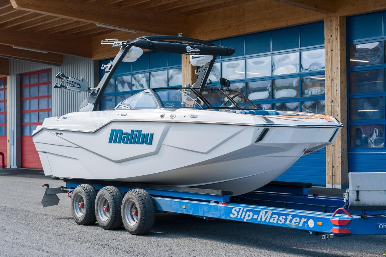 Malibu M230