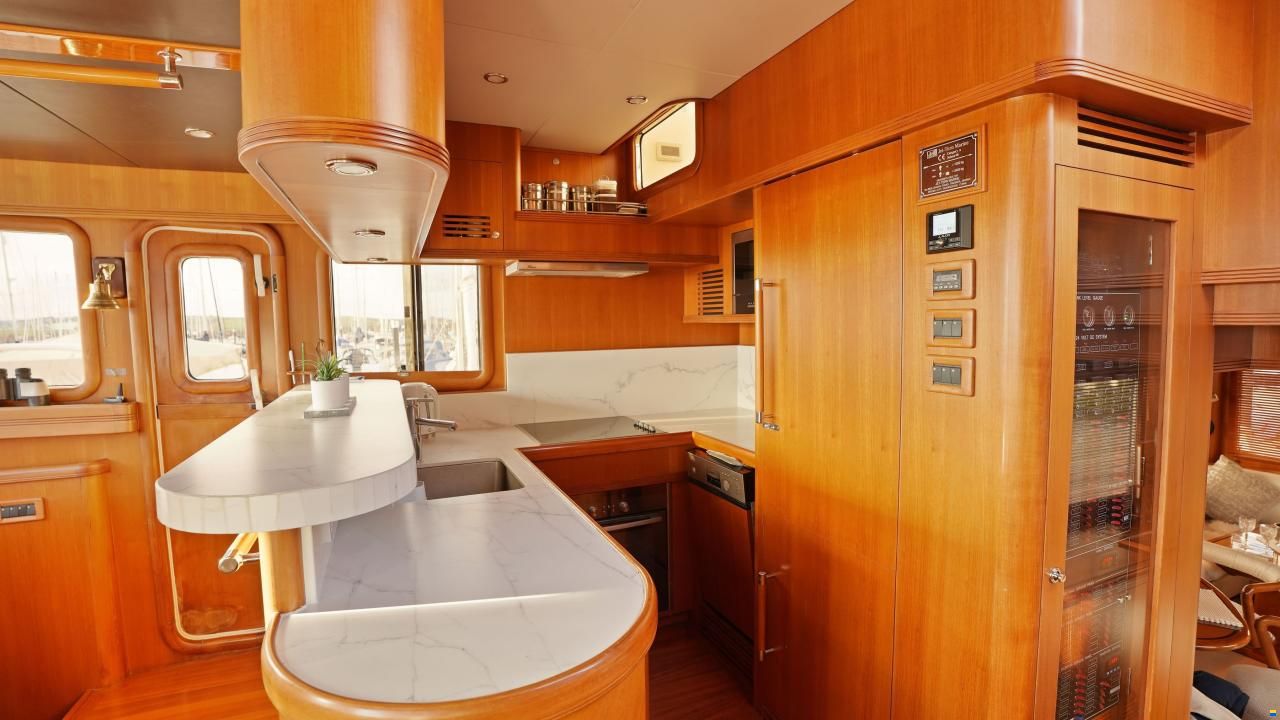 Selene 60