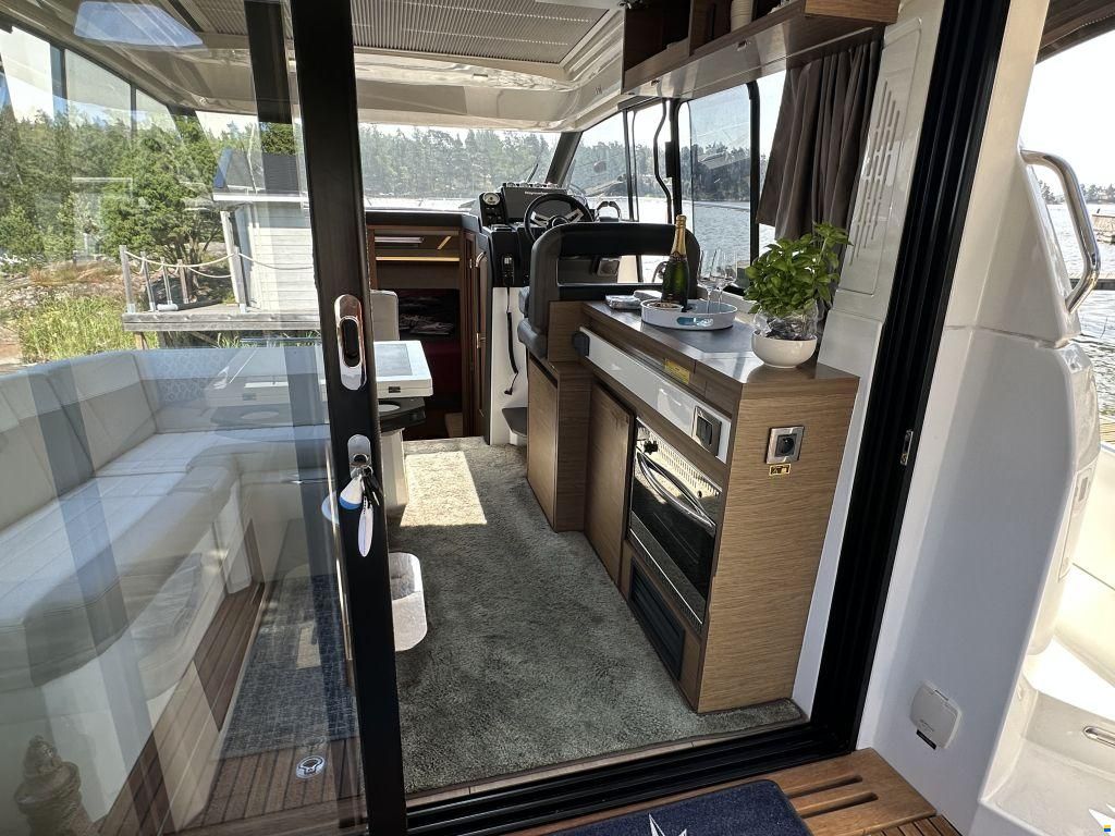 Jeanneau NC 33