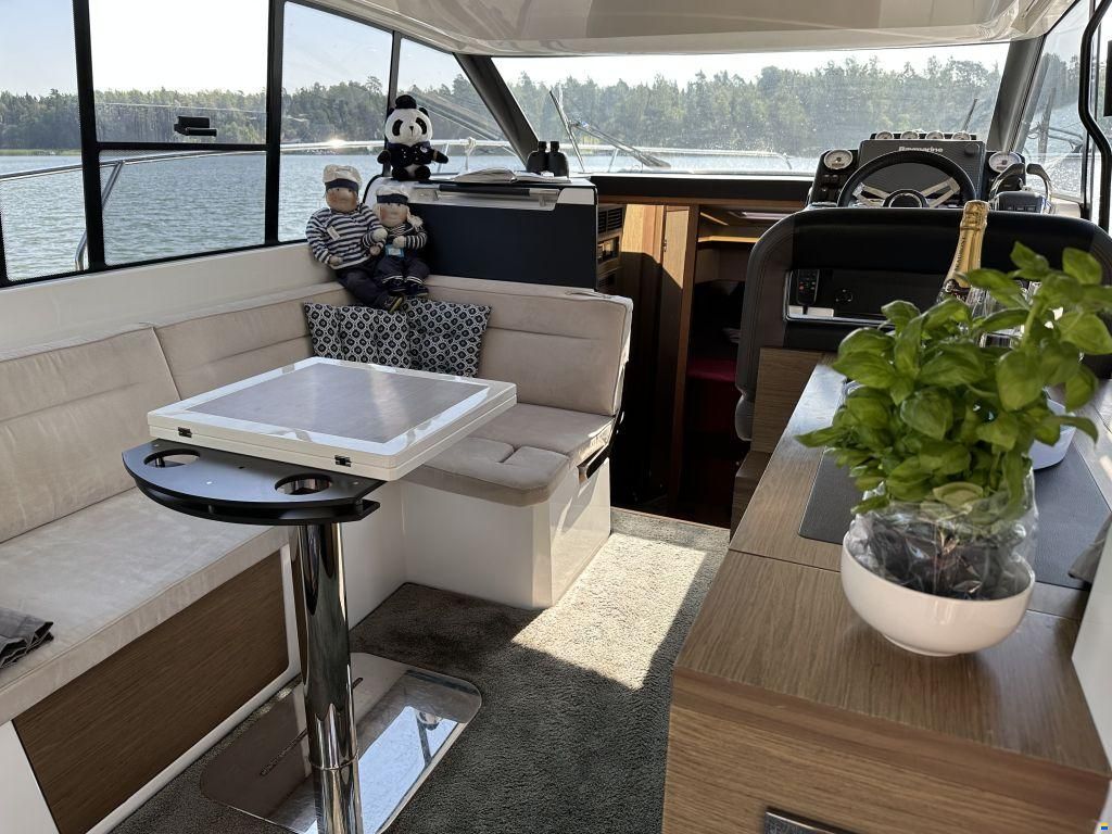 Jeanneau NC 33