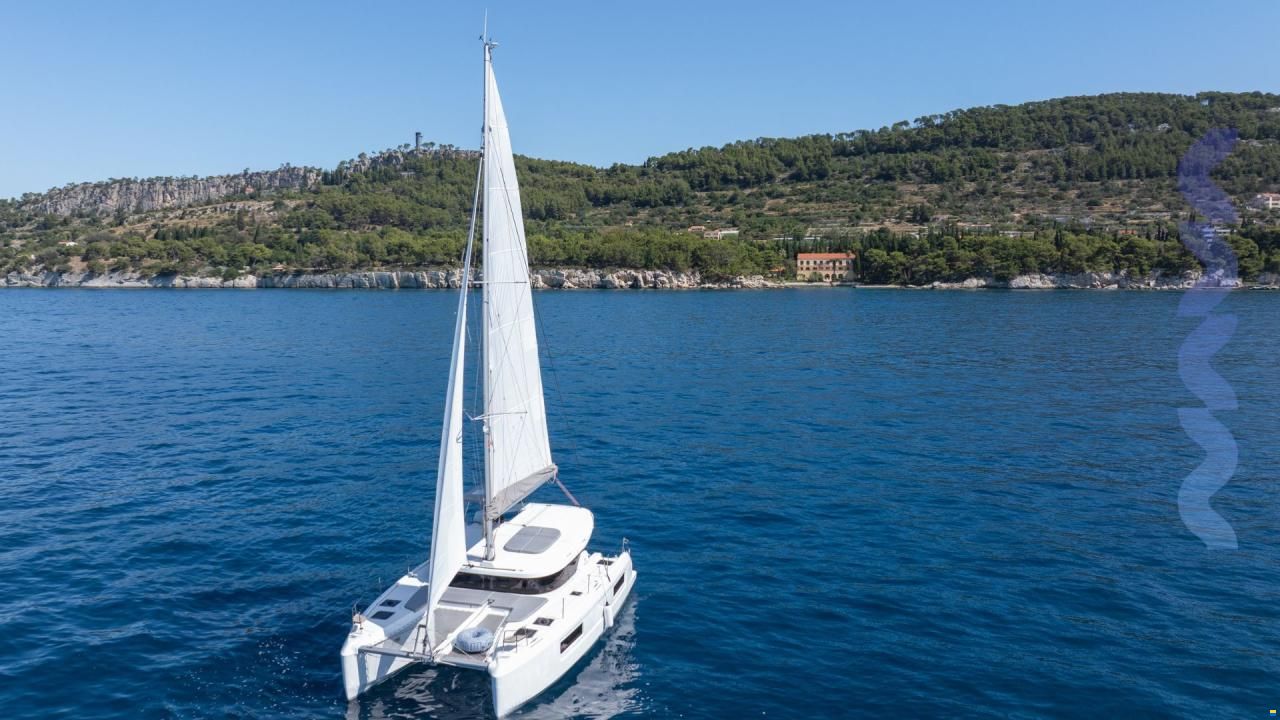Lagoon 38