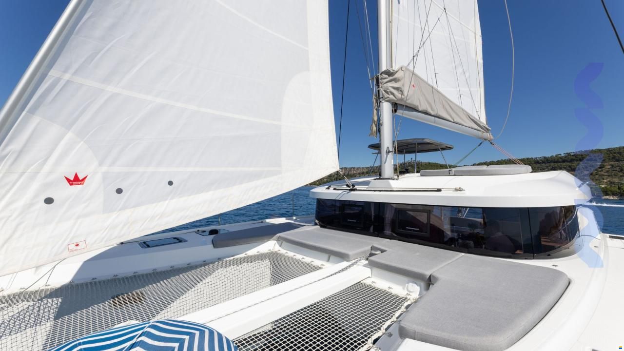 Lagoon 38