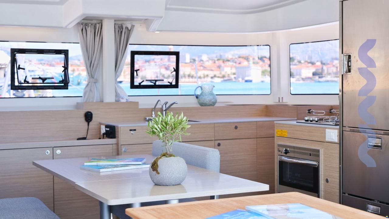 Lagoon 38
