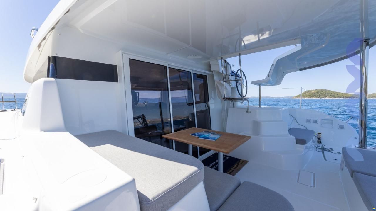 Lagoon 38