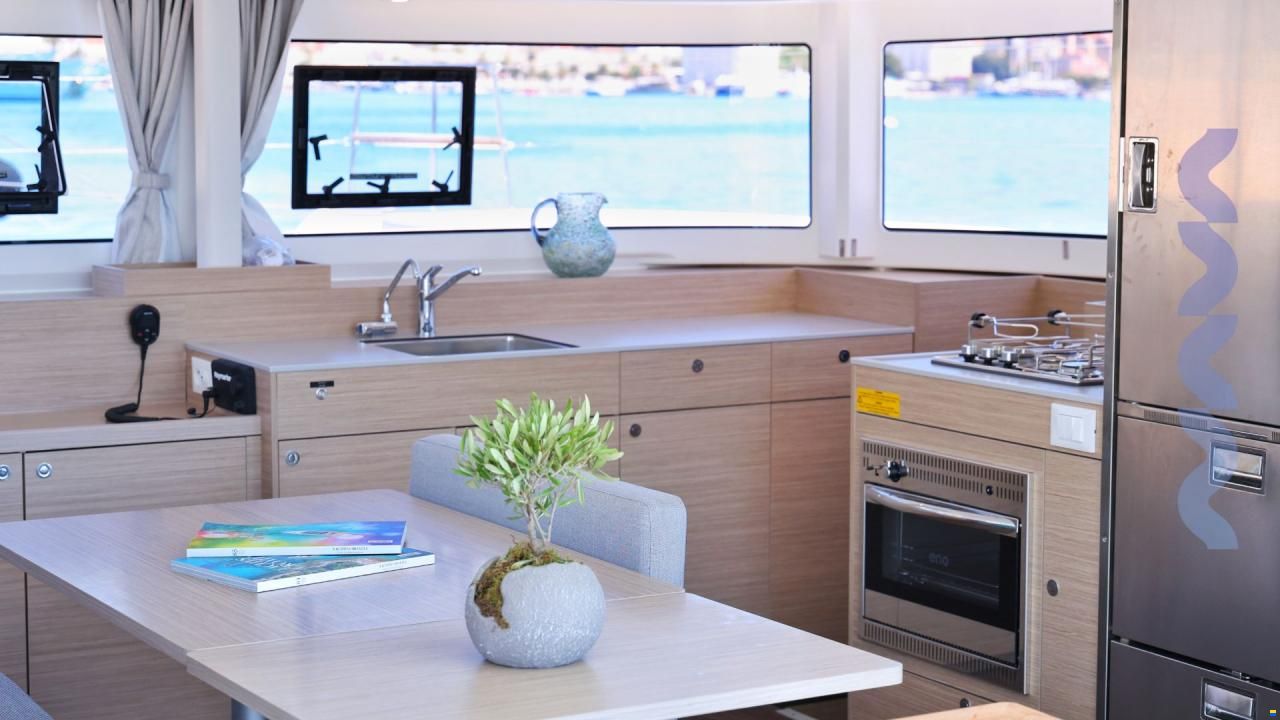 Lagoon 38
