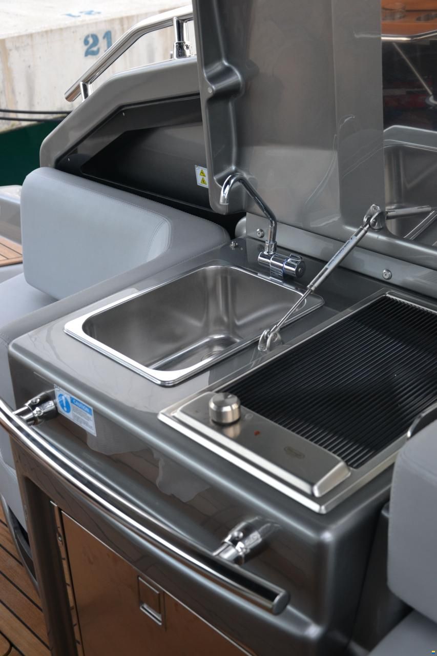 Cranchi M44 HT
