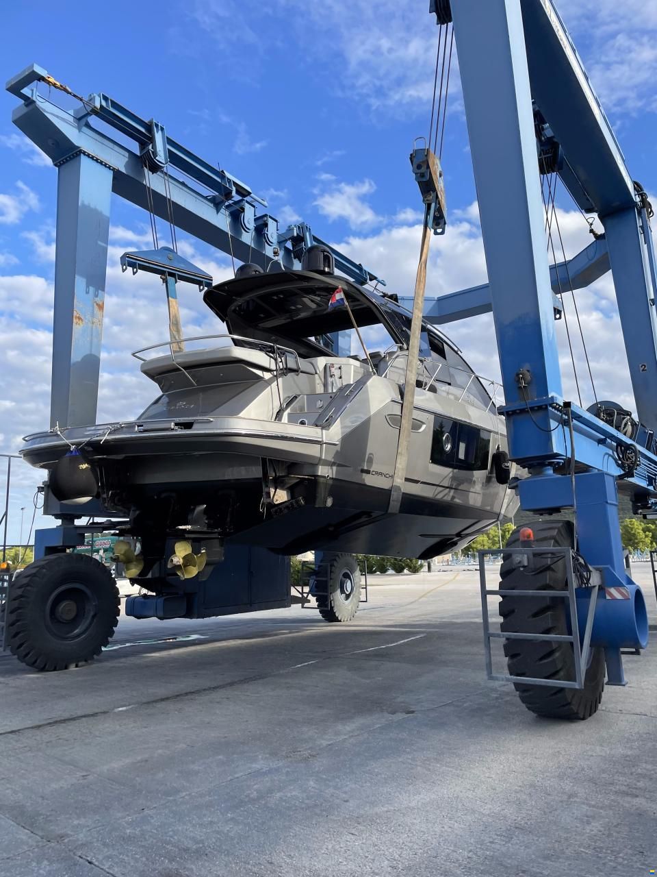 Cranchi M44 HT