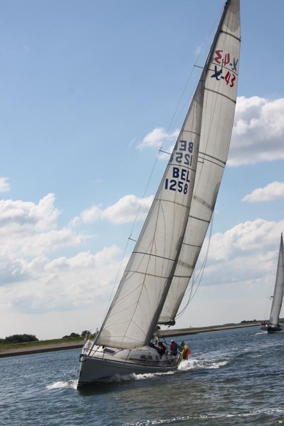 X-Yachts X-43
