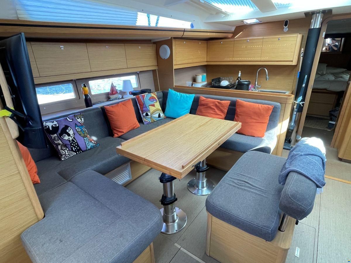 Dufour 512 Large