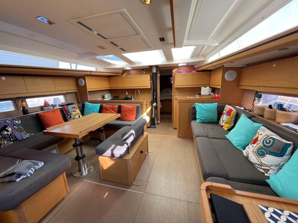 Dufour 512 Large