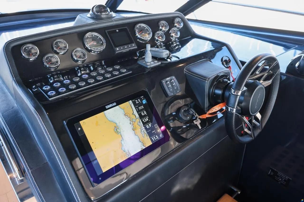 Focus Motor Yacht Power 36