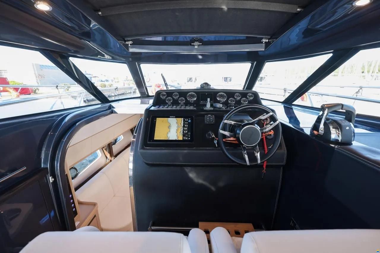 Focus Motor Yacht Power 36