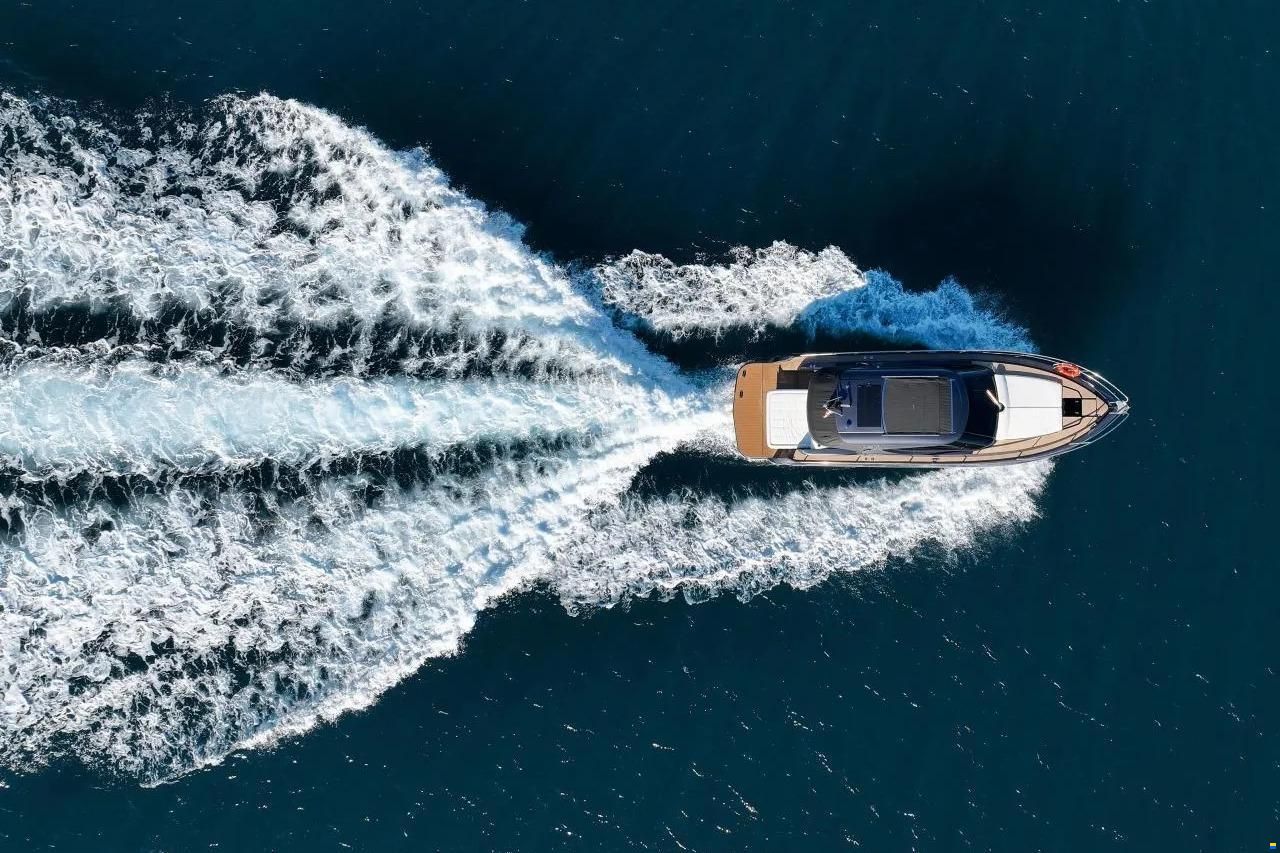 Focus Motor Yacht Power 36
