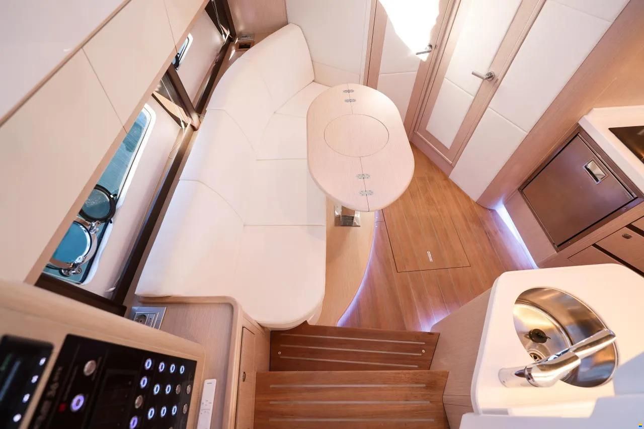 Focus Motor Yacht Power 36