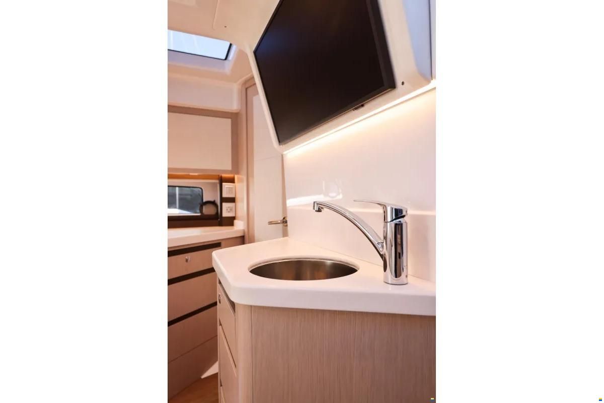Focus Motor Yacht Power 36