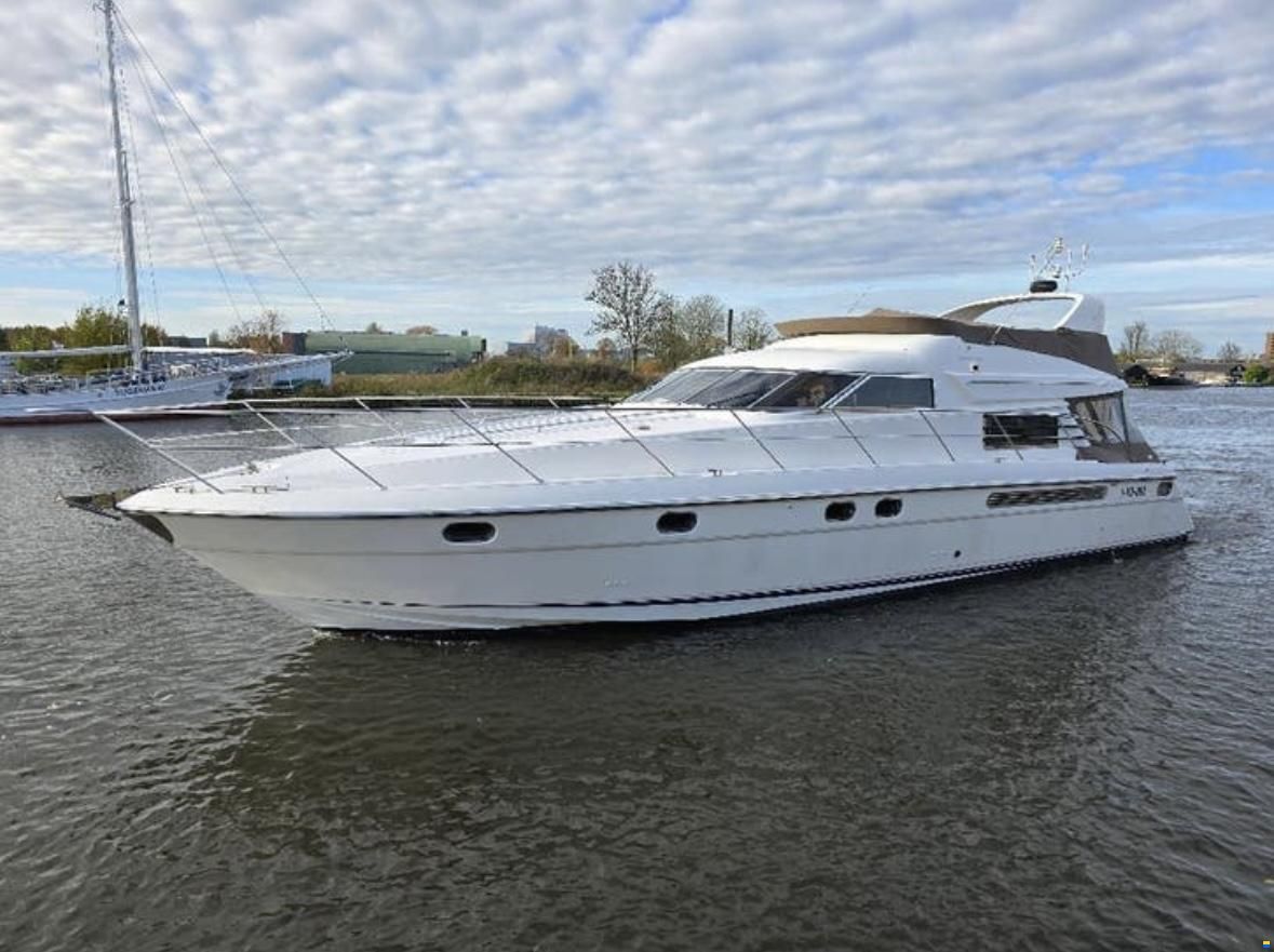 Fairline Squadron 56
