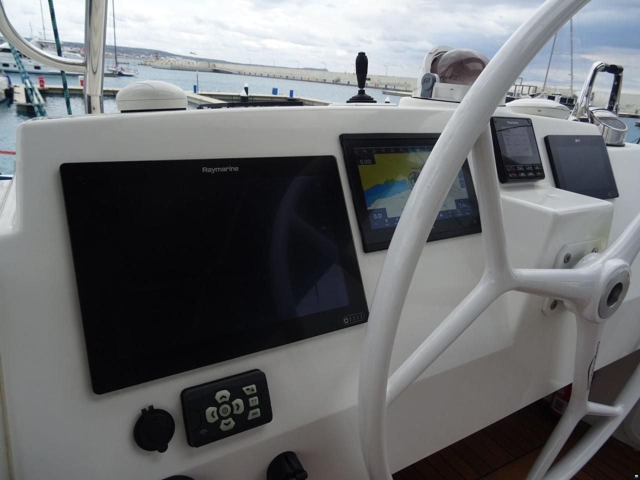 Chantier Catana Bali 5.4