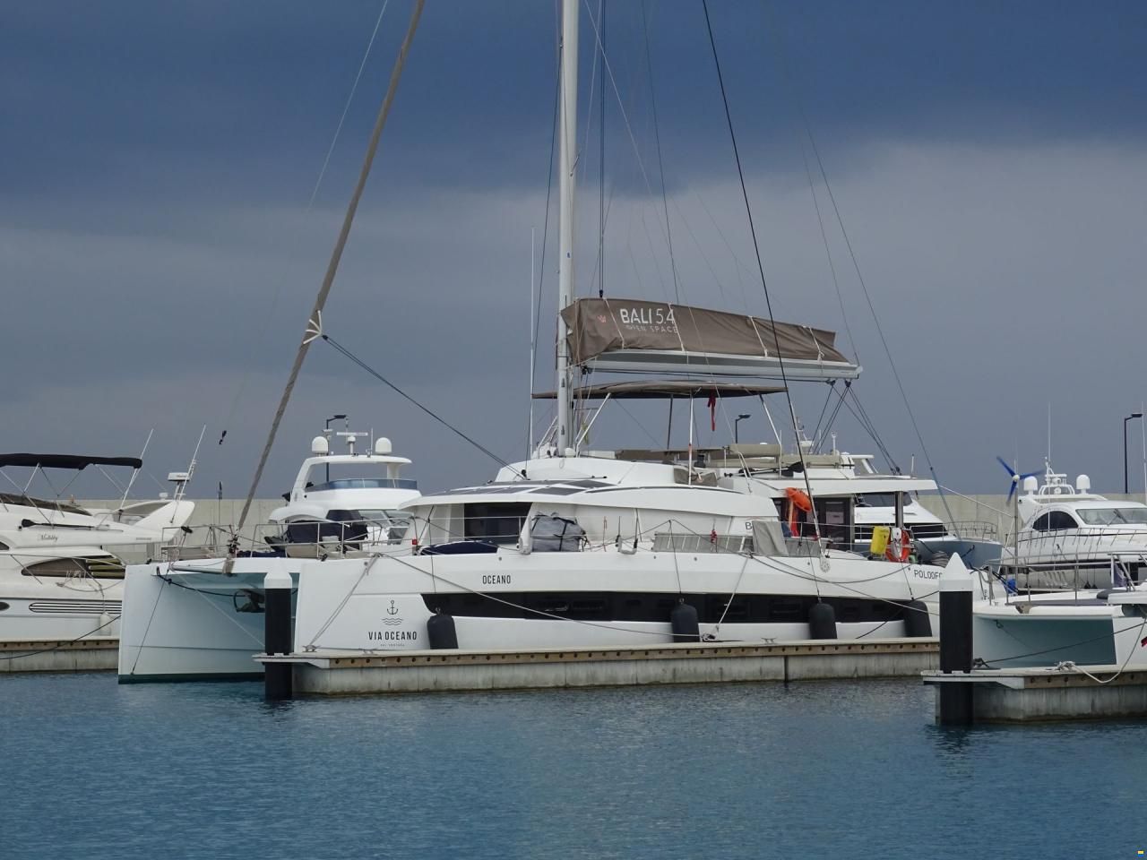 Chantier Catana Bali 5.4
