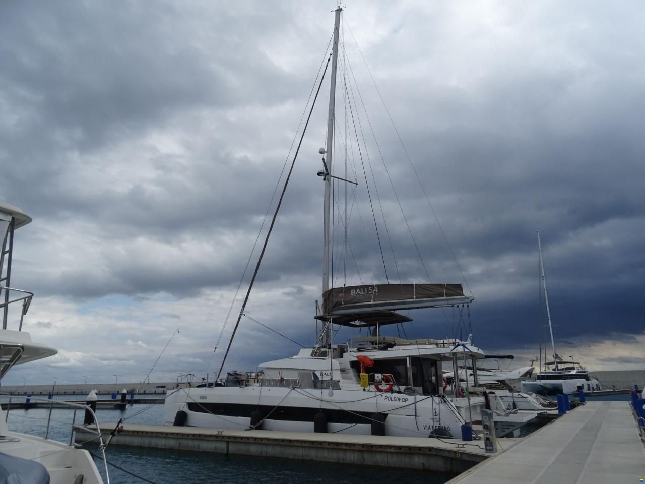 Chantier Catana Bali 5.4