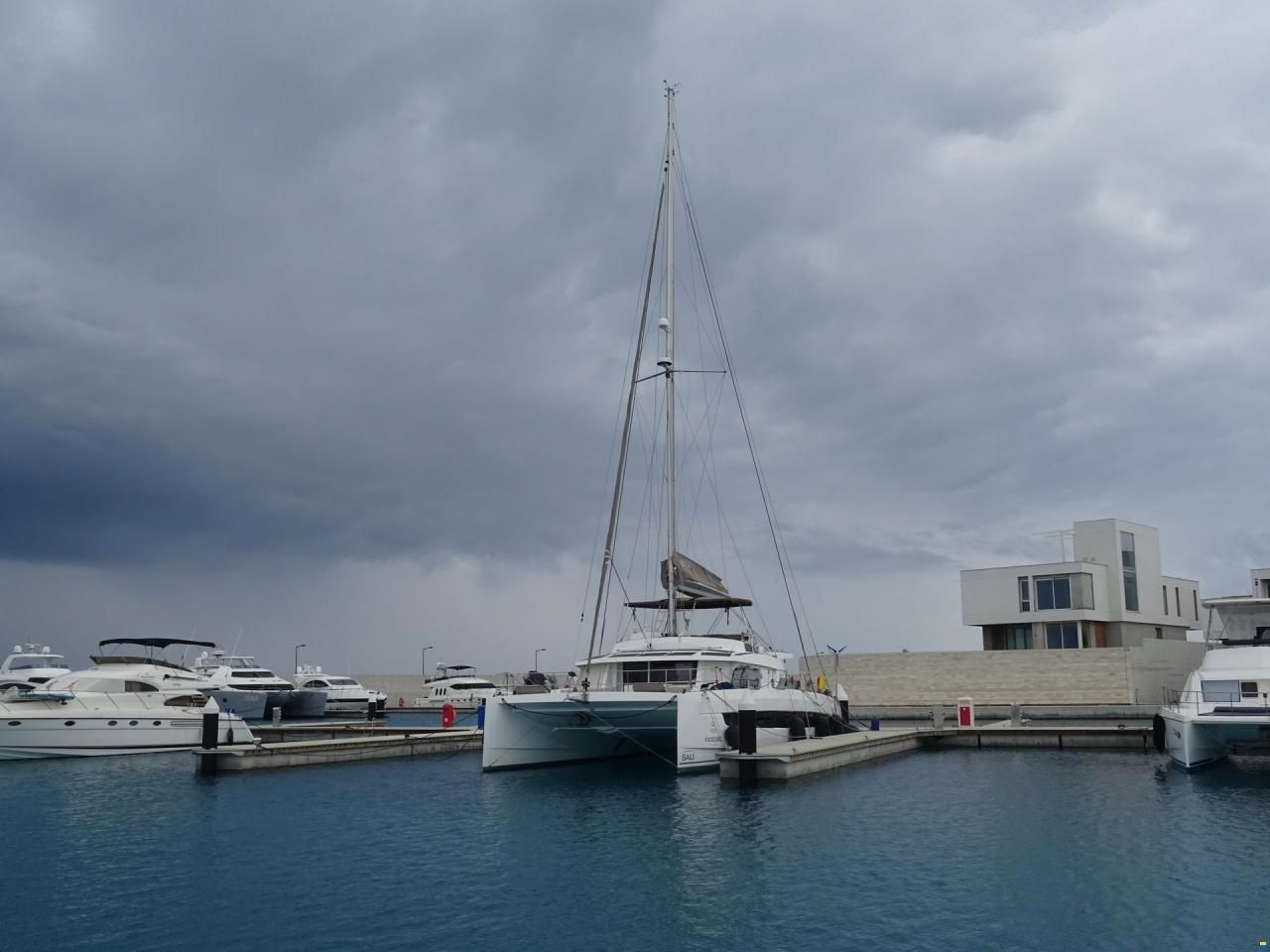Chantier Catana Bali 5.4