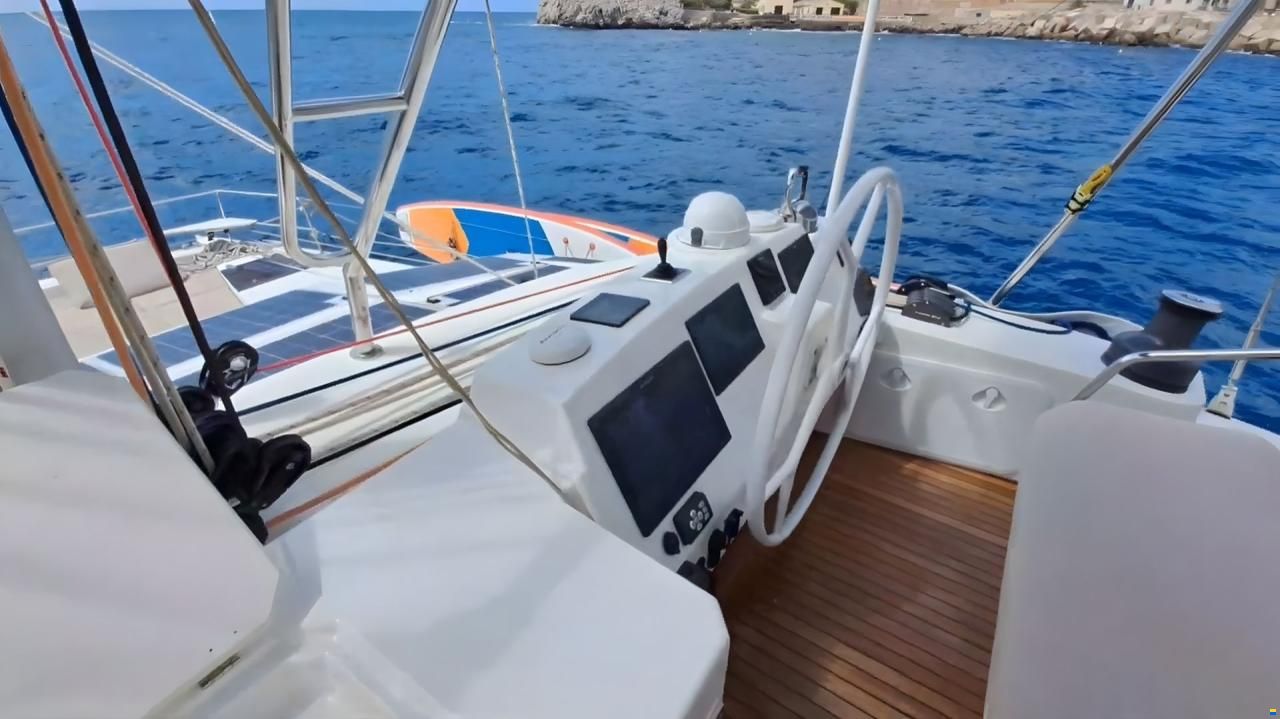 Chantier Catana Bali 5.4