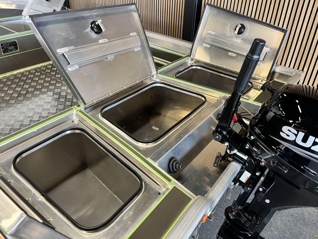 Kerman M428 visboot