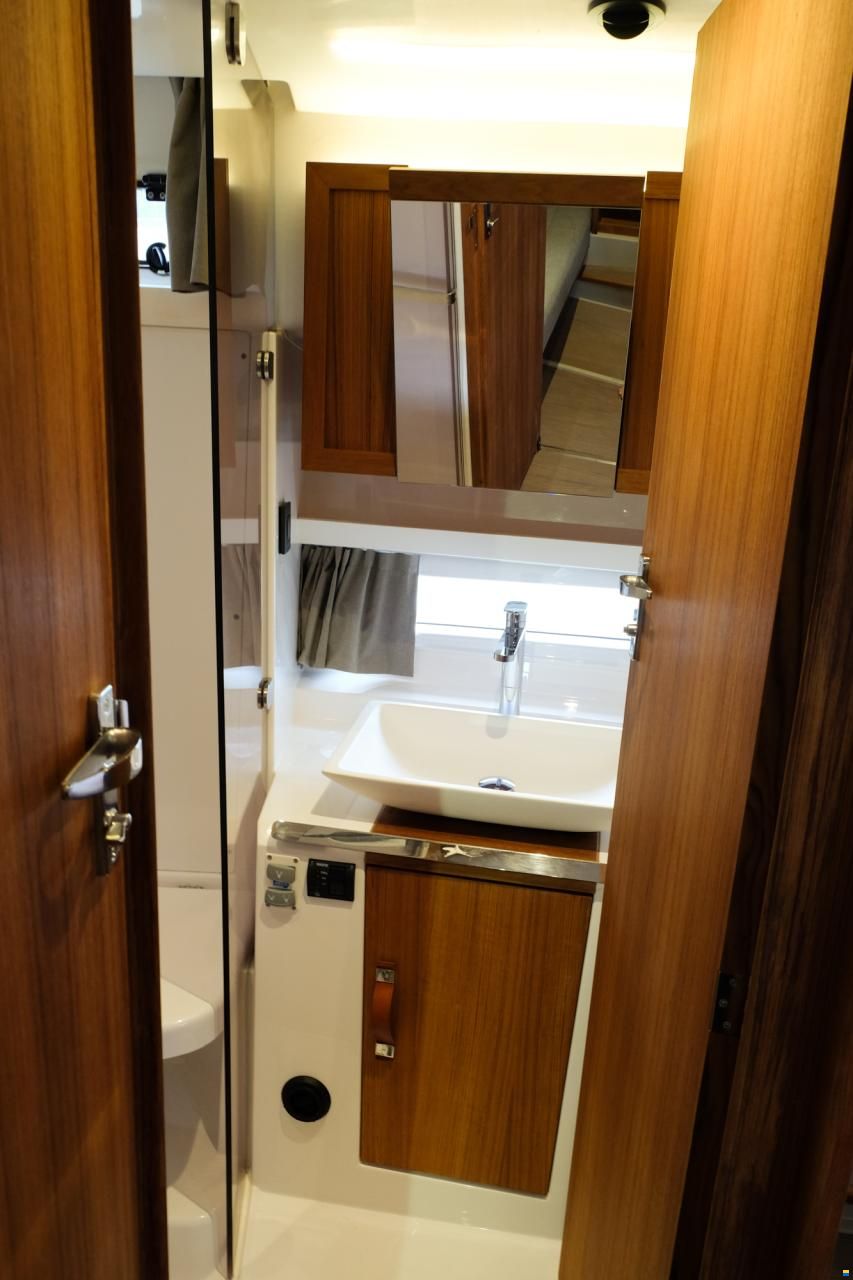 Rhéa 34 Trawler Fly Sedan