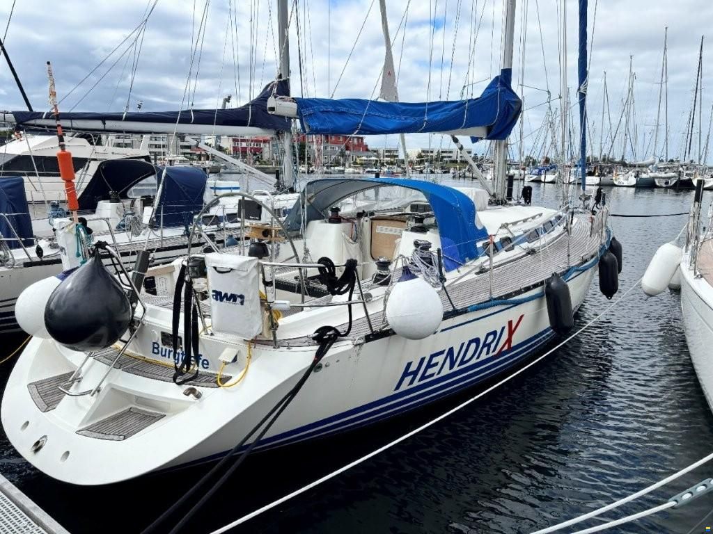 X-Yachts 442