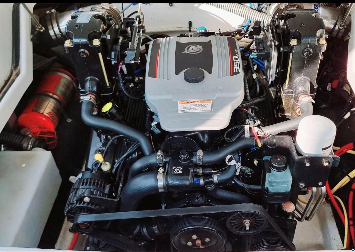 Crownline 285SS Bowrider